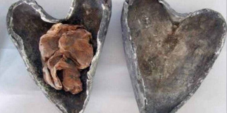 Кај што ми остана срцето, таму ја оставив душата?