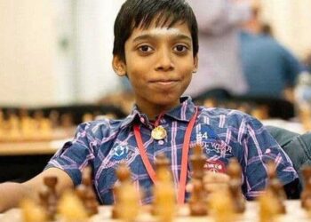 Момче меѓу светските велемајстори