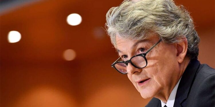 ЕУ го предупреди Елон Маск