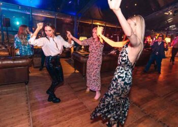 Деjвид и Викторија – свекор и свекрва