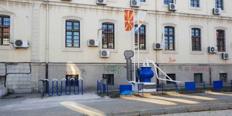 Прекини во водоснабдувањето на четири села и голема фабрика во Битолско