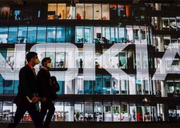 Нокиа се повлекува од Русија