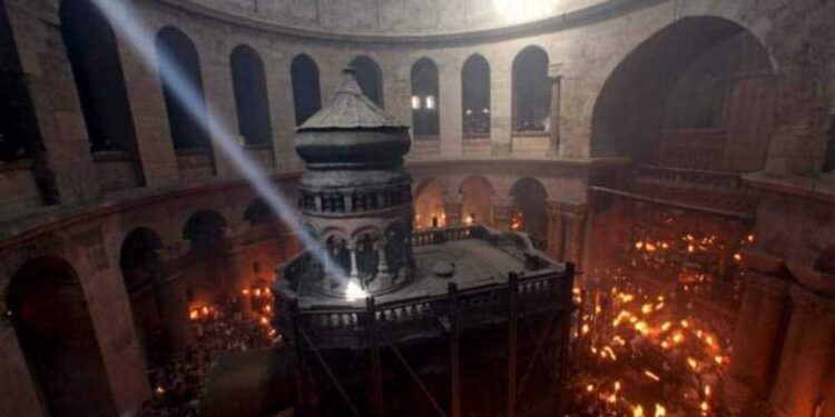 Во живо: Слегувањето на Благодатниот Оган