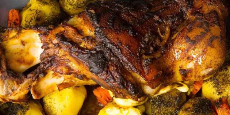 Печено јагнешко со компири