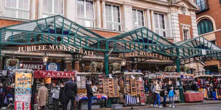 Сохо, Ковент Гарден, Карнаби и Чајнатаун со заедничка туристичка понуда