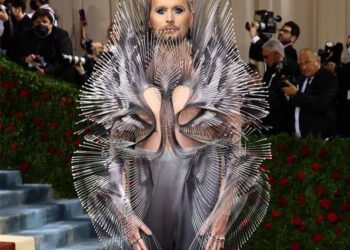 Маскенбал или висока мода? (галерија)