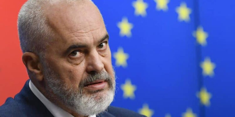 ЕУ е несвесна за „колапсот на ѕидовите на Цариград”?