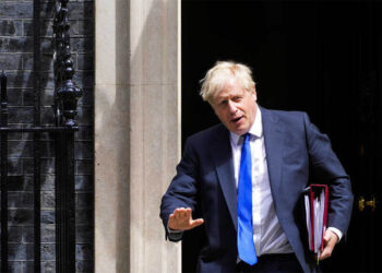 Борис Џонсон се поздрави од Парламентот со репликата „Хаста ла виста бејби!"