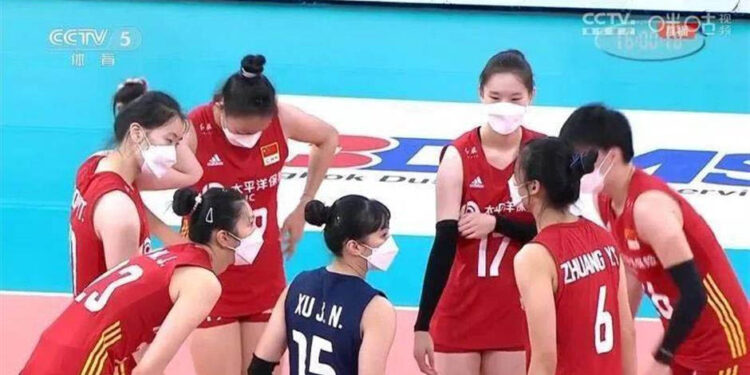 Одбојка под маски