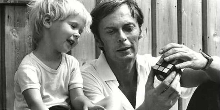 Рубиковата Коцка – „случајната играчка“ која го освои светот