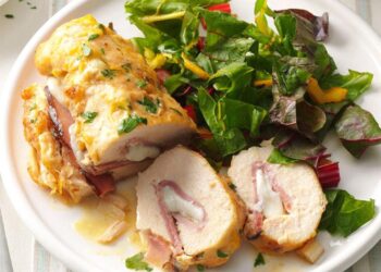 Пилешко роловано во тесто