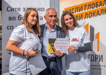 Две чупиња ја размрдаа Битола со кампања за борба против канцерот (ГАЛЕРИЈА)