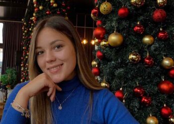 Ангела Плушковска – Сите ни ветуваат иднина, ама што правиме со сега?