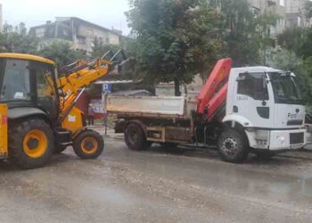 ЈКП Водовод Битола на терен со цела оператива и механизација за расчистување по невремето
