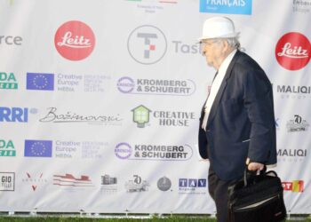 СВЕЧЕНО ЗАТВОРАЊЕ НА ИФФК БРАЌА МАНАКИ (СПОНТАНА ГAЛЕРИЈА)