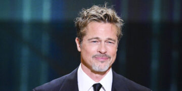 ШПАНСКАТА ПОЛИЦИЈА УАПСИ ПЕТМИНА КОИ ОНЛАЈН ИЗМАМИЛЕ ДВЕ ЖЕНИ ЗА 325.000 ДОЛАРИ ПРЕТСТАВУВАЈЌИ СЕ КАКО БРЕД ПИТ