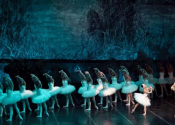 НАЦИОНАЛНИОТ БАЛЕТ НА ТУРНЕЈА НИЗ ЕВРОПА СО „ЛЕБЕДОВО ЕЗЕРО“ И „ЖИЗЕЛ“