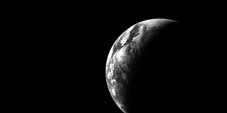 НАСА ОБЈАВИ 12.000 ФОТОГРАФИИ ОД МЕСЕЧИНАТА